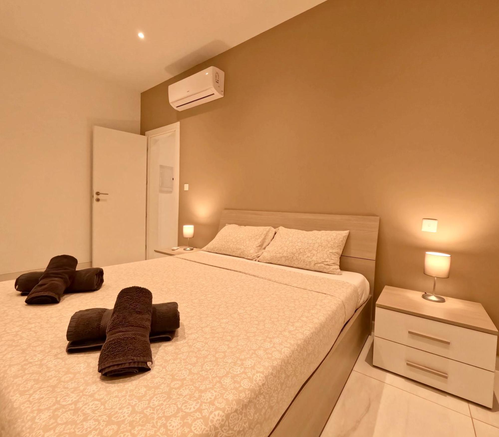 Modern Apartment In St Julian'S Malta, With Breathtaking Views Of Spinola Bay Сент Джулианс Экстерьер фото