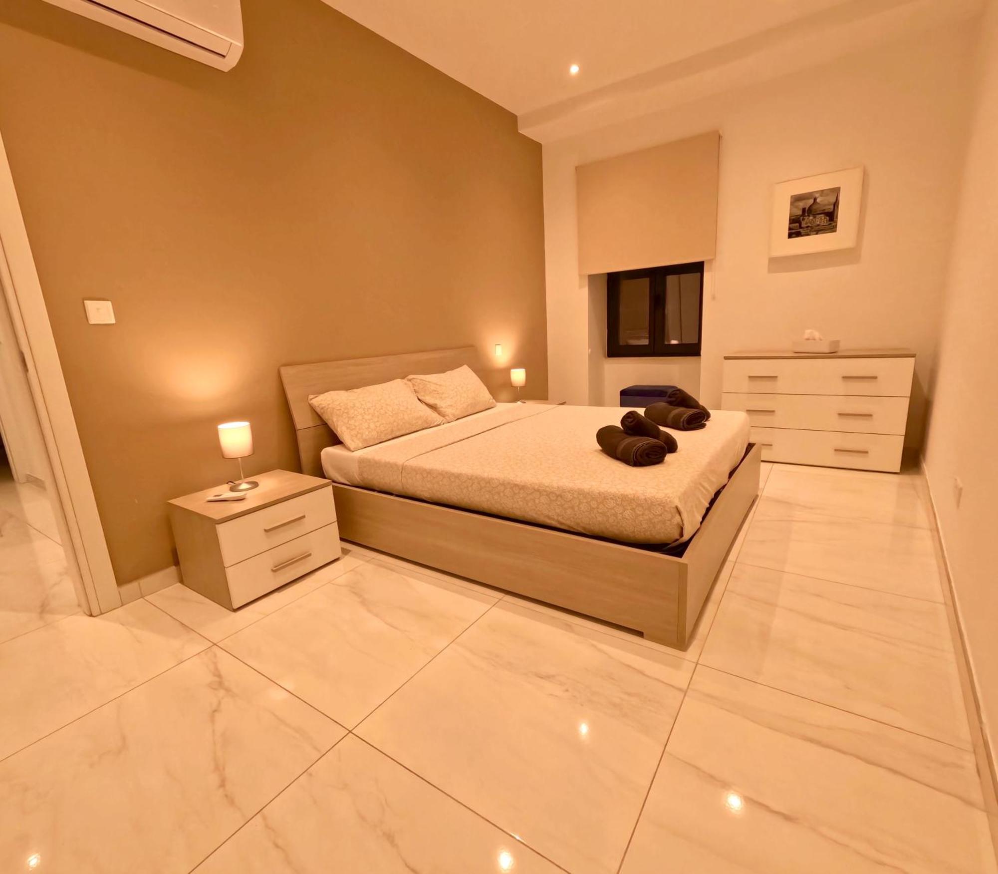 Modern Apartment In St Julian'S Malta, With Breathtaking Views Of Spinola Bay Сент Джулианс Экстерьер фото