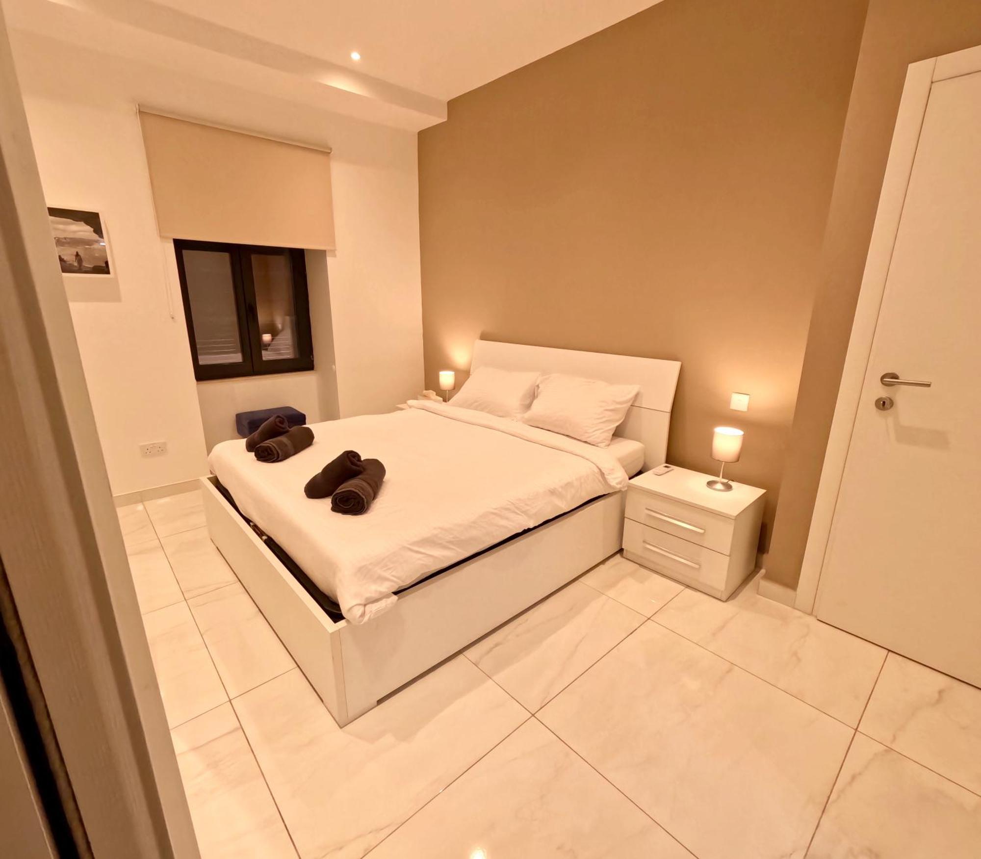 Modern Apartment In St Julian'S Malta, With Breathtaking Views Of Spinola Bay Сент Джулианс Экстерьер фото